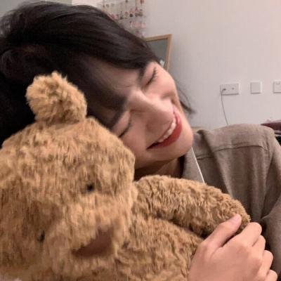 闪婚后，亿万总裁把我宠上天